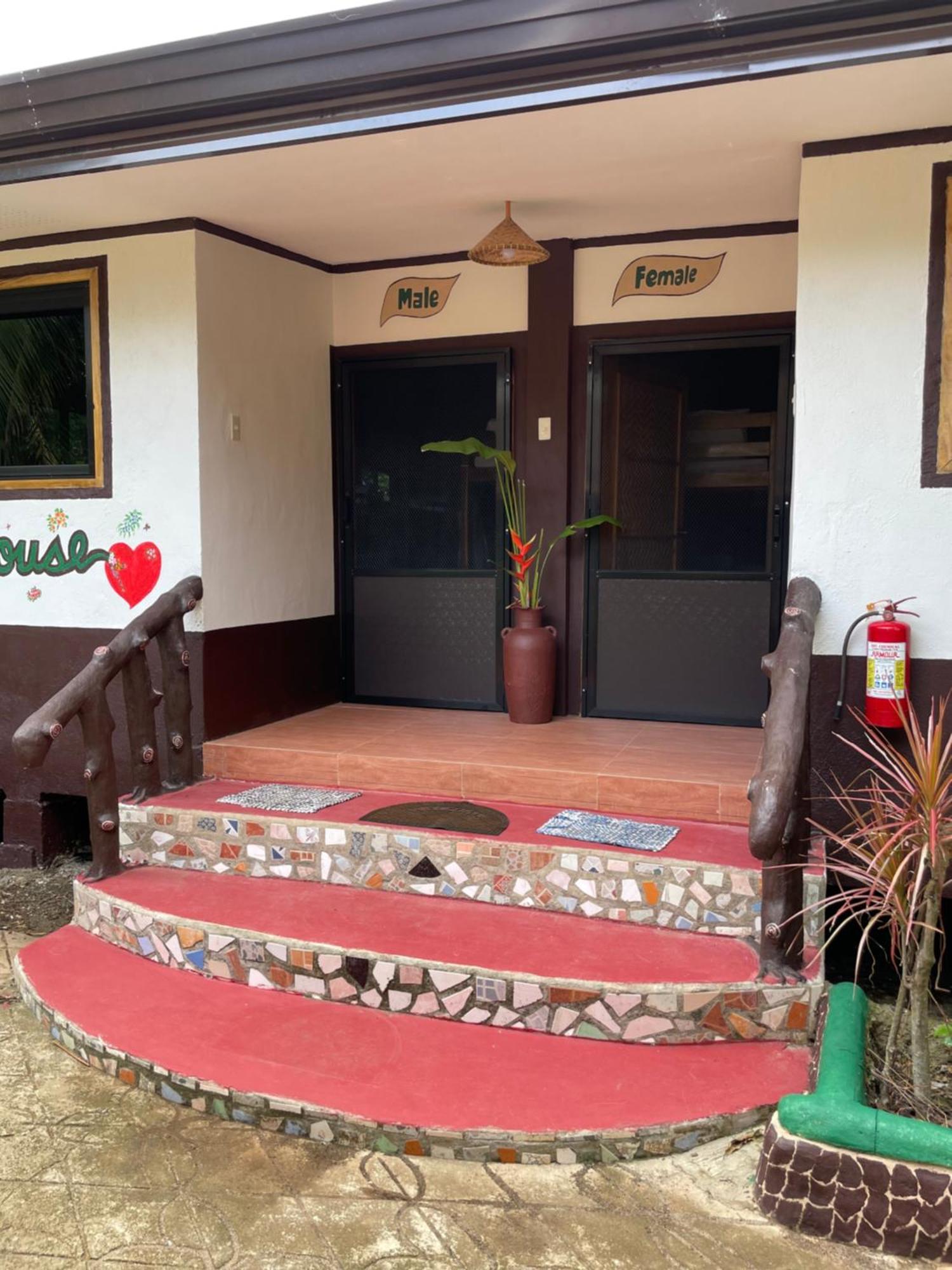 Chelle'S Guesthouse And Backpackers ซีคีฮอร์ ภายนอก รูปภาพ