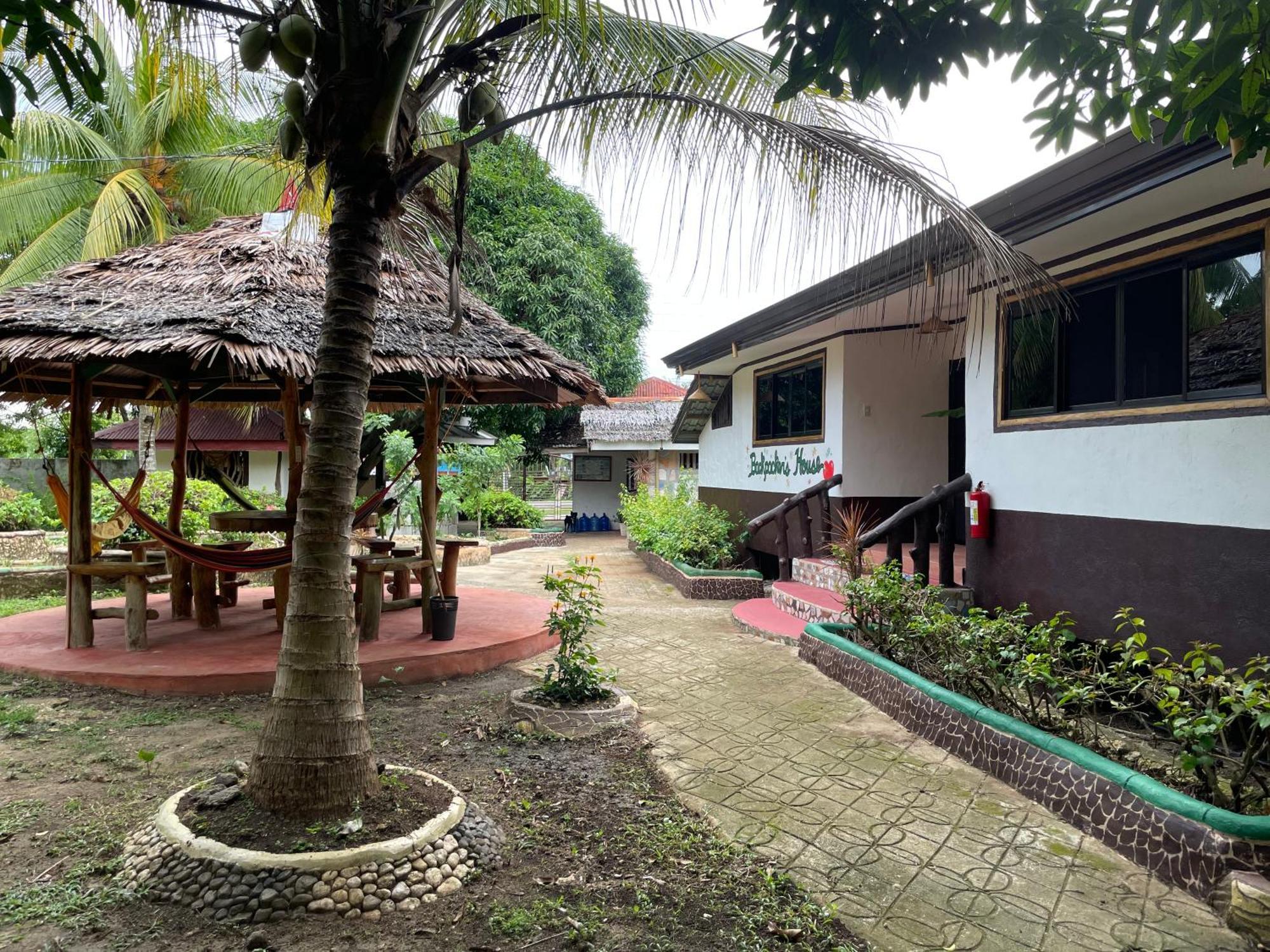 Chelle'S Guesthouse And Backpackers ซีคีฮอร์ ภายนอก รูปภาพ