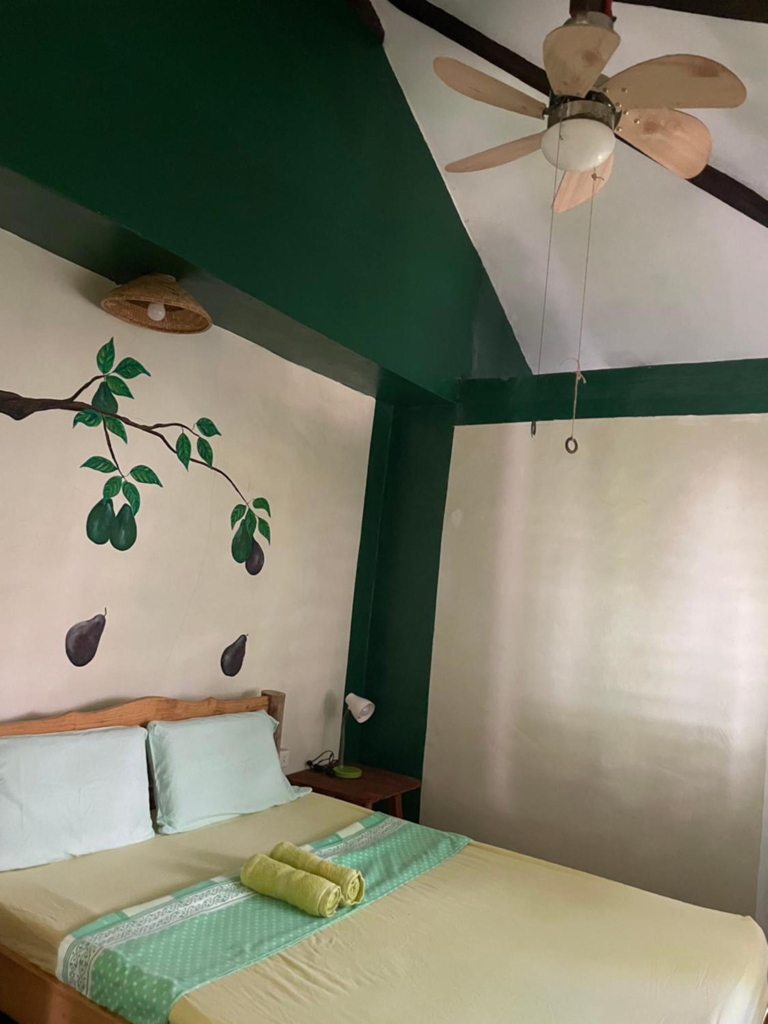 Chelle'S Guesthouse And Backpackers ซีคีฮอร์ ภายนอก รูปภาพ
