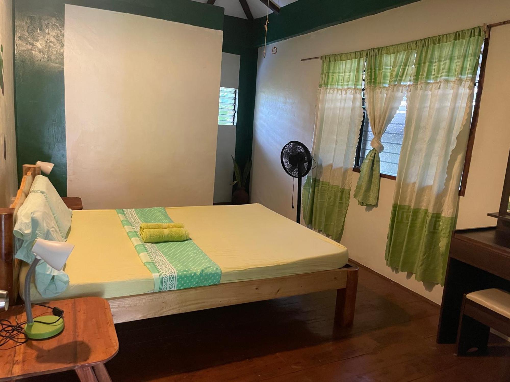 Chelle'S Guesthouse And Backpackers ซีคีฮอร์ ภายนอก รูปภาพ