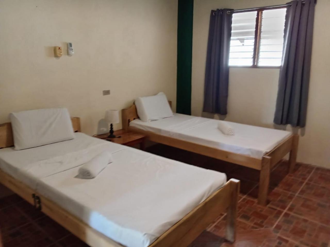 Chelle'S Guesthouse And Backpackers ซีคีฮอร์ ภายนอก รูปภาพ