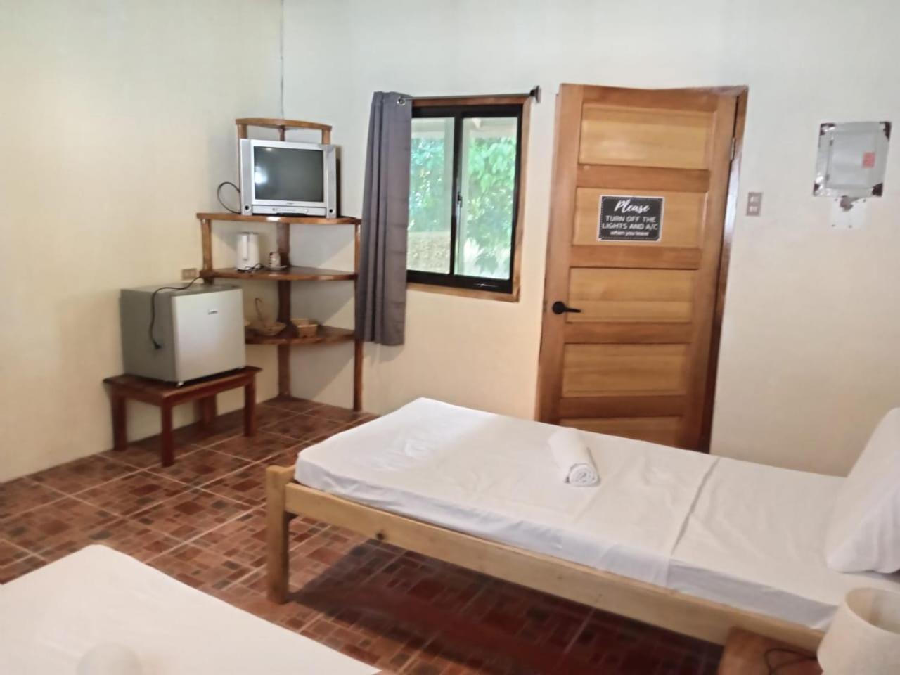 Chelle'S Guesthouse And Backpackers ซีคีฮอร์ ภายนอก รูปภาพ